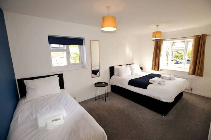 Wisteria 2 bed House – Stayseekers in Salisbury, Wiltshire