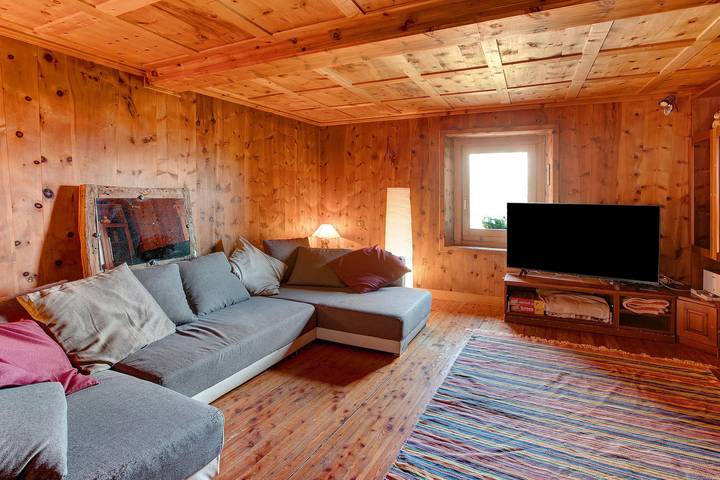 Casa vacanze 'Dolce Casa Vicino A Bormio' con vista sulle montagne, giardino privato e Wi-Fi in Valdidentro, Parco Nazionale dello Stelvio