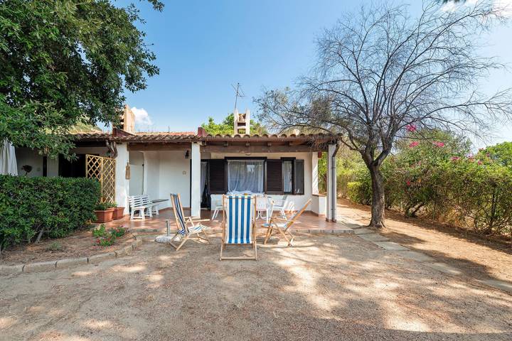Casa Sosi - Costa Rei: Charming Holiday Home Near Beach with Garden and Sea View in Costa Rei, Muravera
