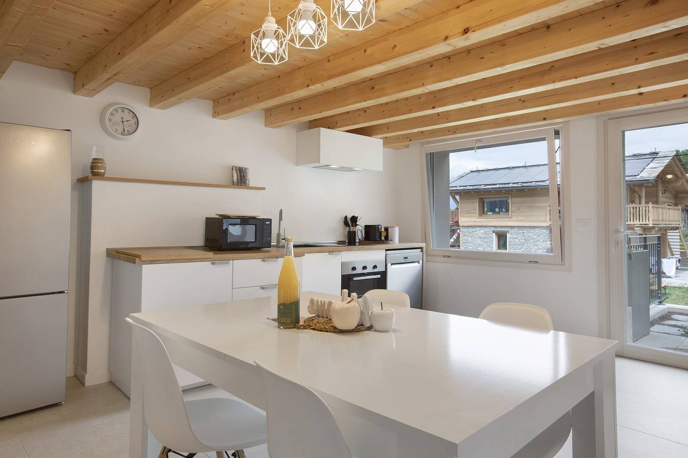 Ganze Wohnung, Appartement 'Millet Ozein' mit Bergblick, Gemeinschaftsterrasse und Wlan in Ozein, Comune di Aymavilles