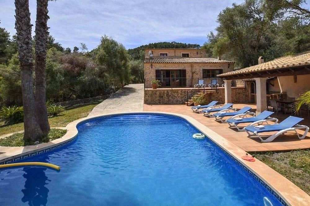 Spacious Petra Getaway with Pool in Petra, Majorca Center
