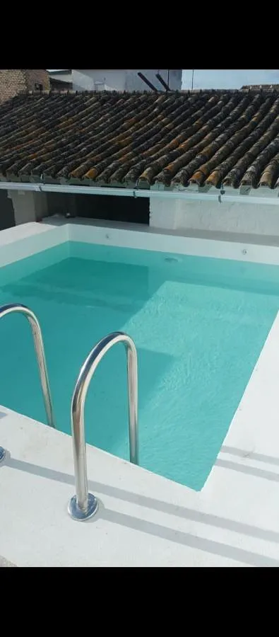 Chalet para 5 personas, con piscina además de jardín y vistas, Se admiten mascotas - 1