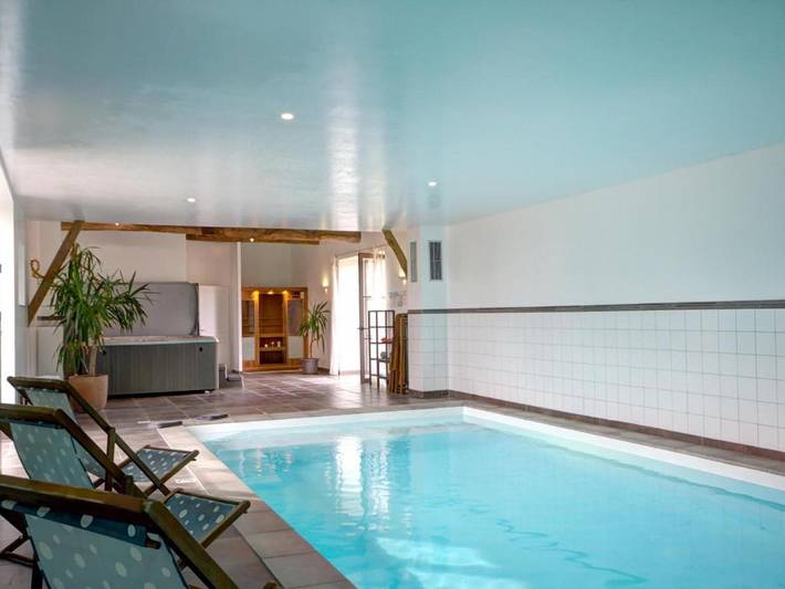 Maison de vacances pour 18 personnes, avec Terrasse et Jardin ainsi que Piscine et Sauna
