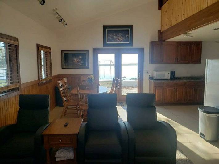 Vacation apartment for 4 people, with balcony, with pets in Lake Huron
