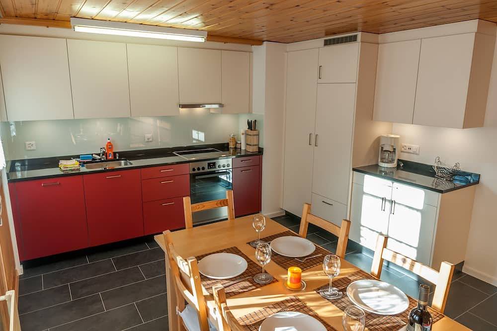 Ganze Wohnung, Grosse Ferienwohnung am Dorfrand des Bergdorfes Binn, viele Wandermöglichkeiten in Binn, Goms