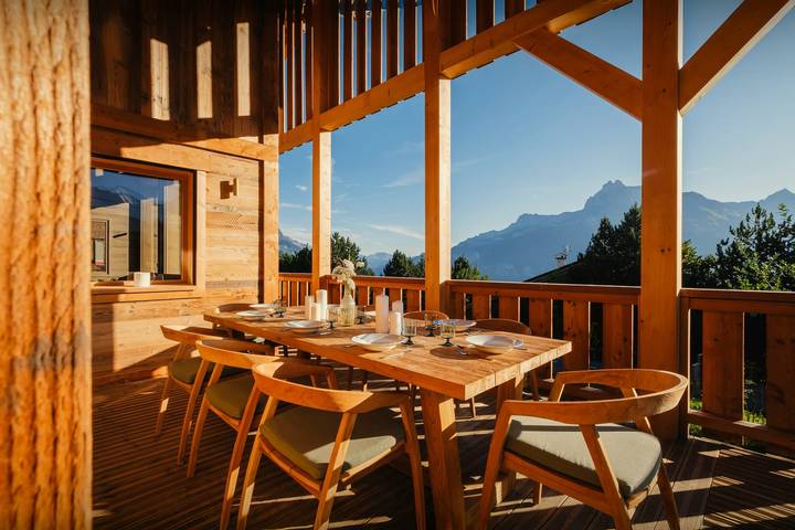 Chalet pour 12 personnes, avec sauna ainsi que jacuzzi et jardin, adapté aux familles en Haute-Savoie