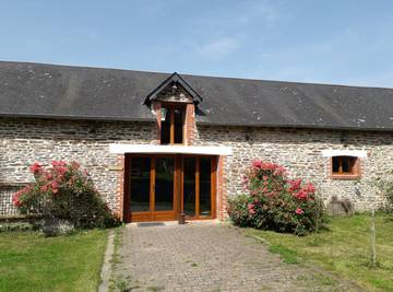 Gîte pour 43 personnes, avec jardin, animaux acceptés en Normandie