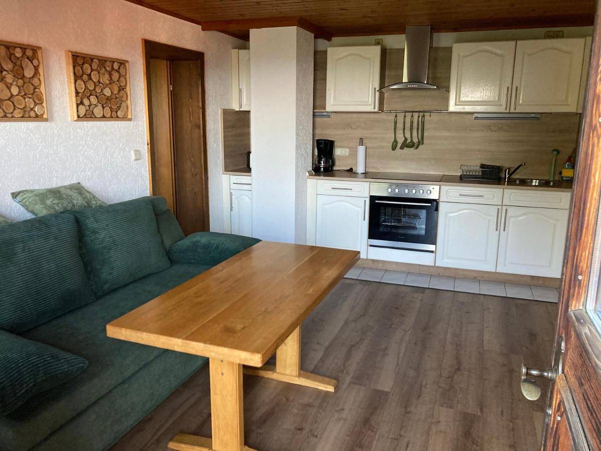 Ganze Wohnung, Apartment with Balcony in Grattersdorf, Ostbayern
