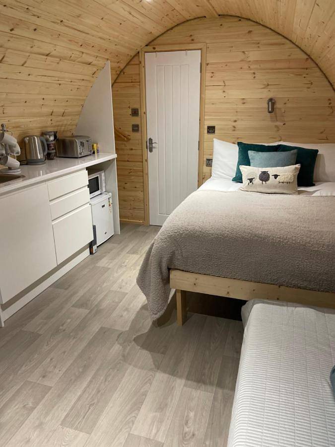 One-Bedroom Chalet in Inishowen, Drongawn Lough