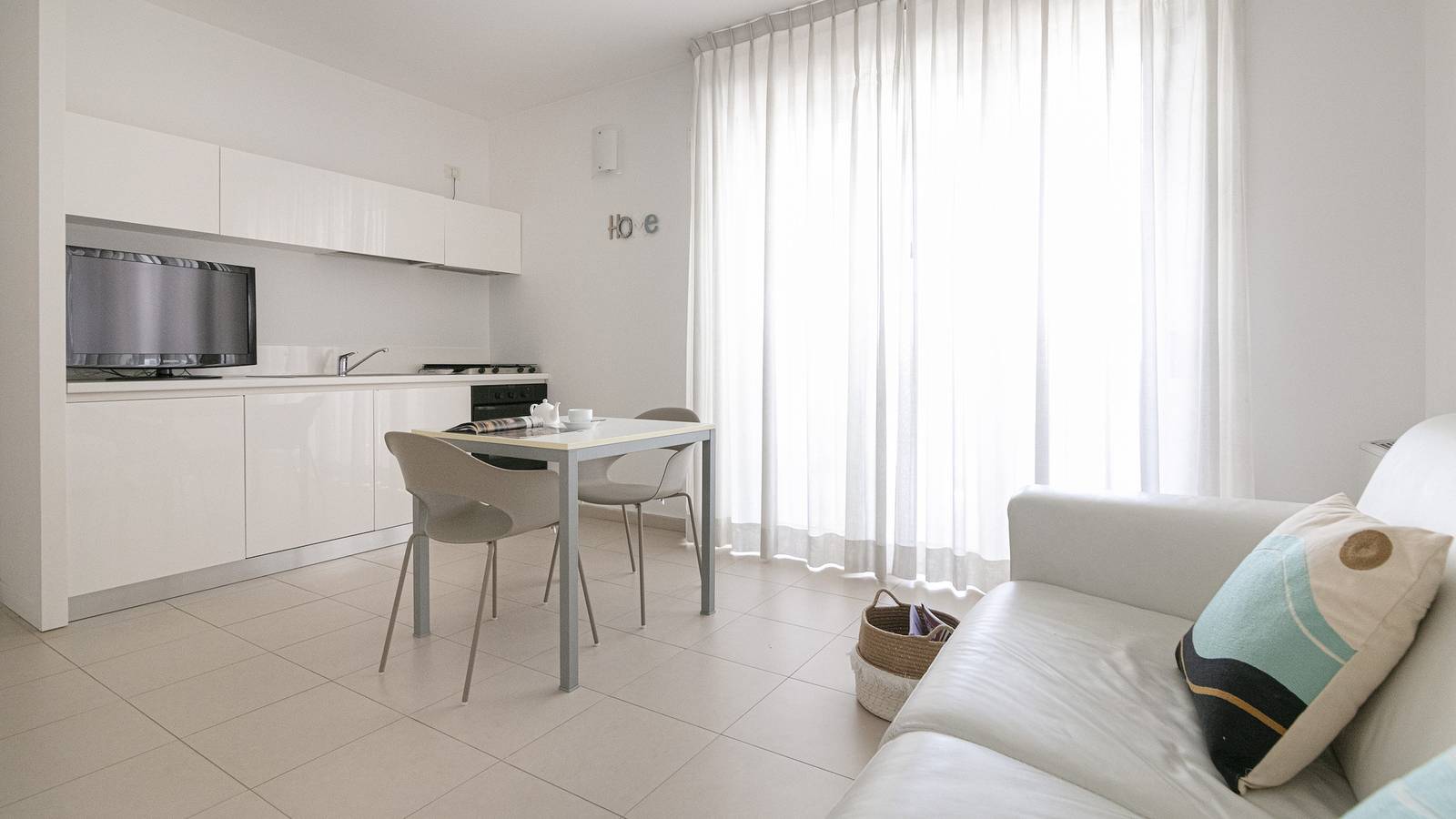 Ganze Wohnung, Ferienwohnung für 4 Personen mit Whirlpool in Marina Di Vasto, San Salvo Marina