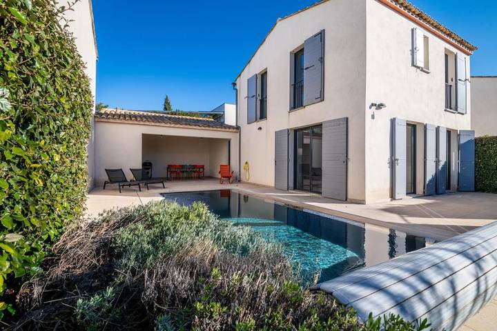 Maison de vacances pour 6 personnes, avec jardin ainsi que piscine et vue