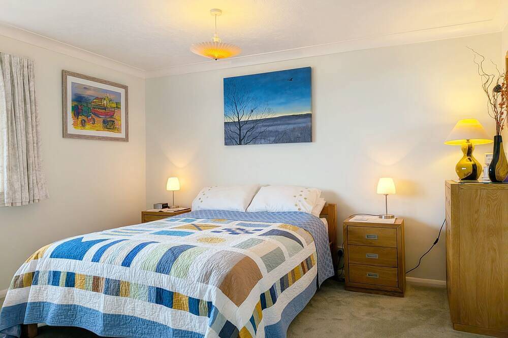 A town house that sleeps 5 guests  in 3 bedrooms in Bognor Regis, West Sussex