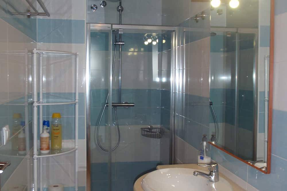 Ganze Wohnung, Ocean View Private Pool mit Sauerstoff, Terrasse mit Meerblick und Wald in Blanes, Costa Brava