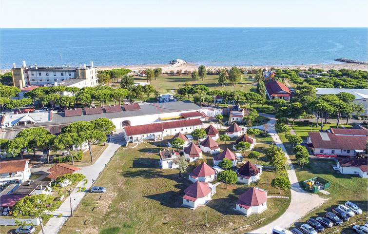 Apartamento vacacional entero, Apartamento junto a la playa con aire acondicionado, aparcamiento, terraza e Internet in Cavallino, Cavallino-Treporti