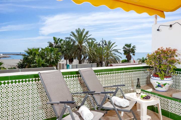 Ganze Wohnung, Beachfront in Benalmadena by Costarentals in Benalmádena Costa, Benalmádena