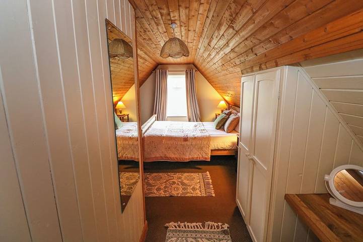 Aggrafard, pet friendly, with open fire in Oughterard, County Galway in Connemara