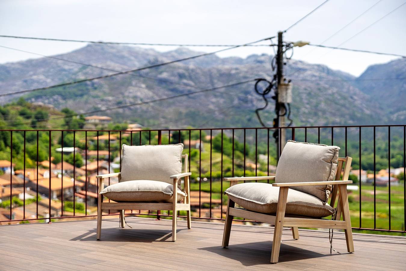 Ferienhaus 'Aurora' mit Bergblick, Wlan und Klimaanlage in Campo do Gerês, Braga Distrikt