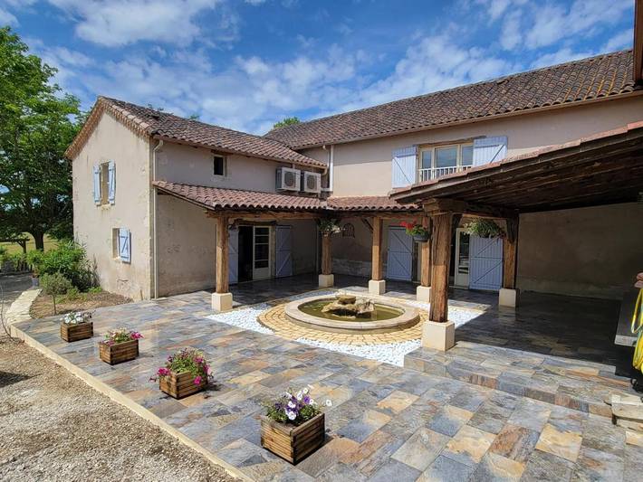 Maison de vacances pour 4 personnes, avec jacuzzi ainsi que piscine et jardin, adapté aux familles - 1