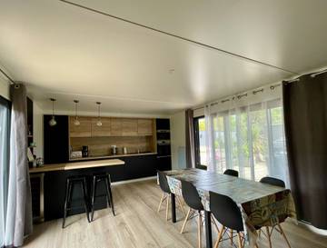 Location de vacances pour 6 personnes, avec balcon/terrasse et vue à Les Mathes