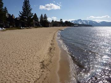 Vacation Home for 8 Guests in Bijou, South Lake Tahoe, Picture 3