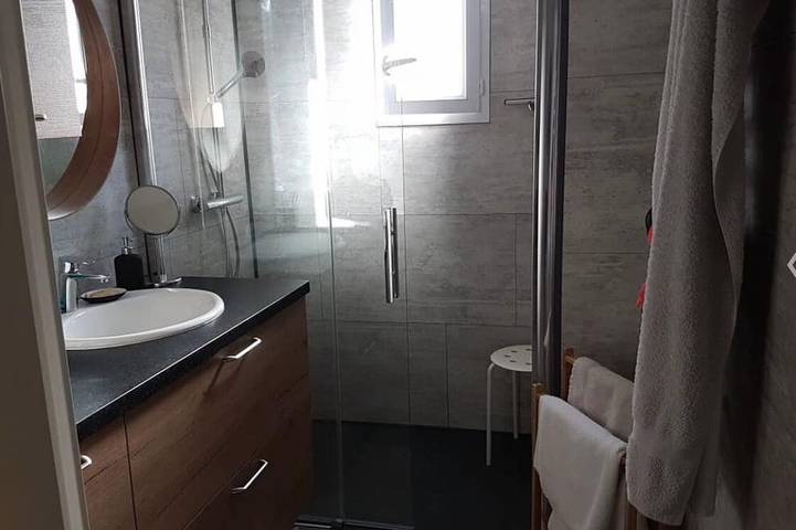 Gîte pour 6 personnes, avec jardin et terrasse dans La Bergerie - 4