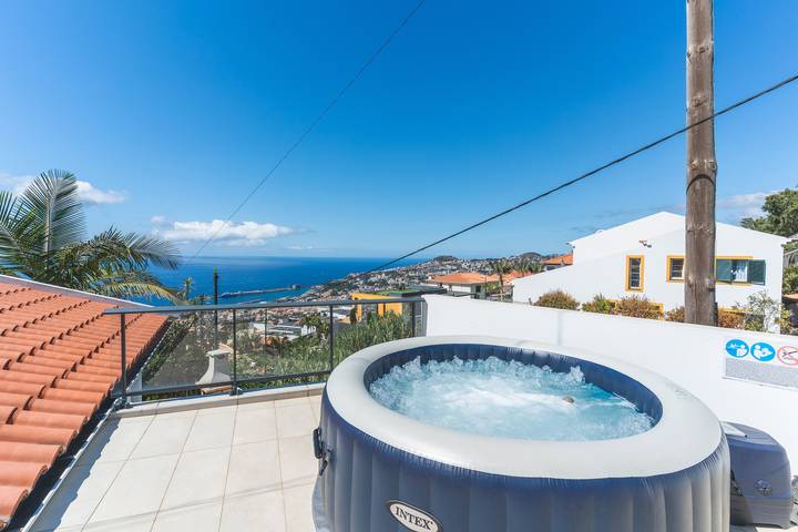 Casa de férias para 4 pessoas, com jardim e jacuzzi no Funchal
