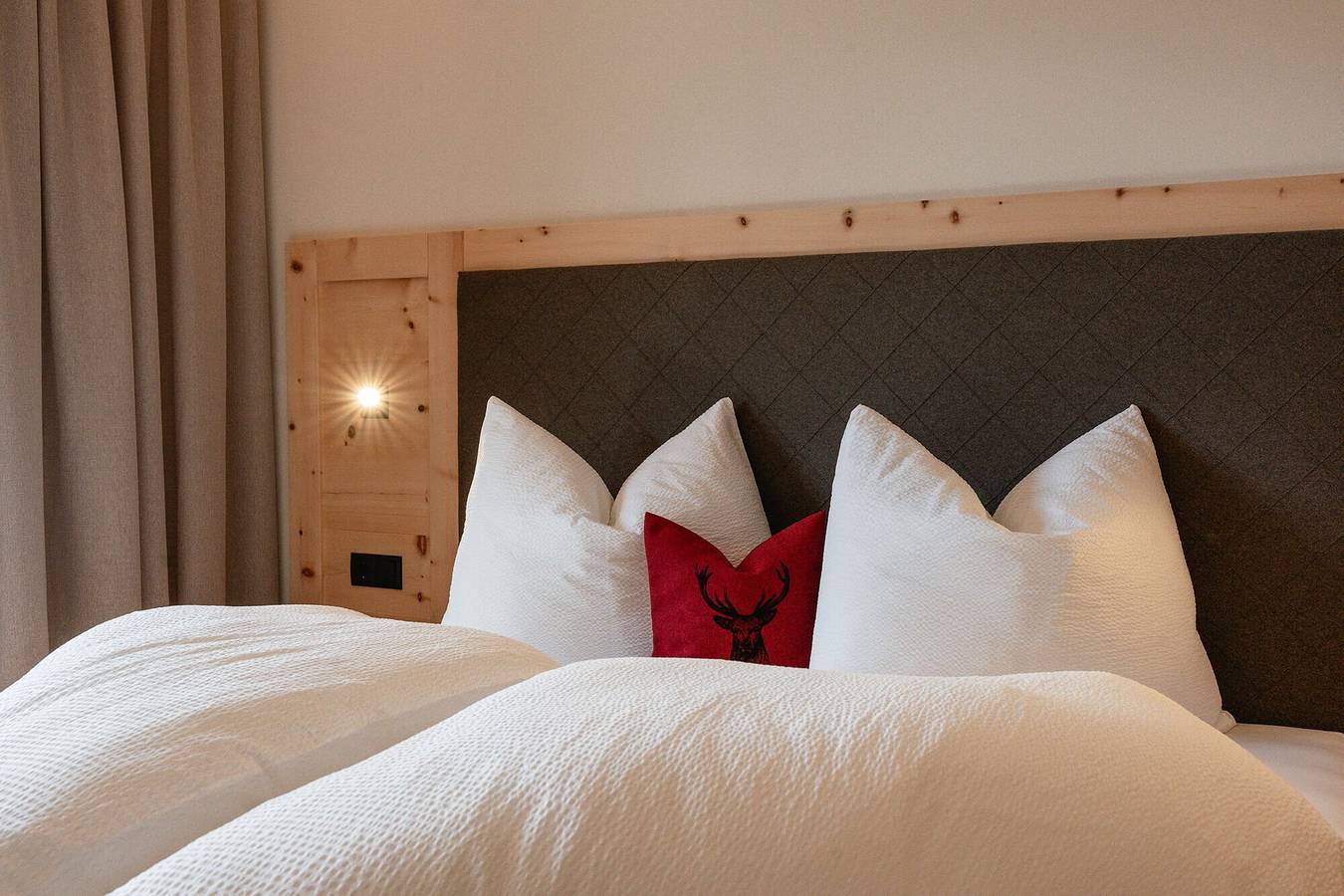 Ganze Wohnung, Apartment 'Weissbrunn Dominik' mit Bergblick, gemeinsamer Terrasse und Wlan in Santa Magdalena (Eisacktal), Villnöß