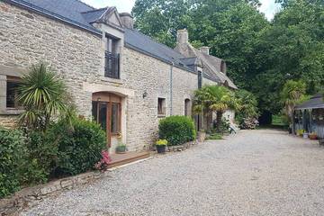 Gîte pour 6 personnes, avec balcon et jardin, animaux acceptés à Bignan