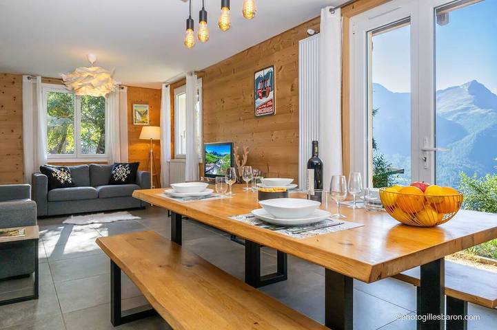 Chalet pour 8 personnes, avec jardin et jacuzzi à Orcières