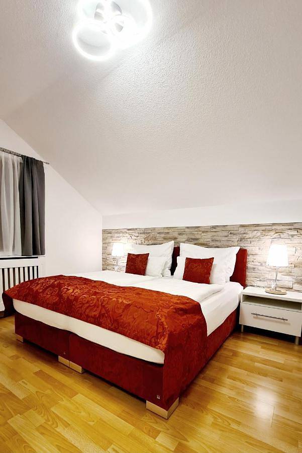 Ganze Wohnung, Two-Bedroom Apartment with Balcony in Unterach am Attersee, Bezirk Vöcklabruck