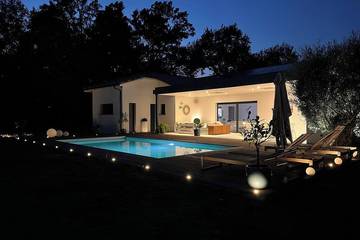 Location de vacances pour 10 personnes, avec jardin à Oeyreluy