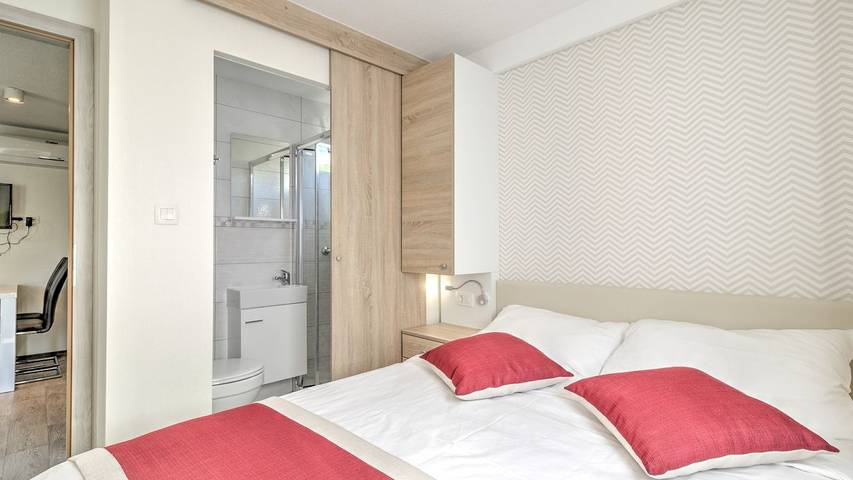 Camping für 6 Personen, mit Garten und Pool, mit Haustier in Medulin - 3