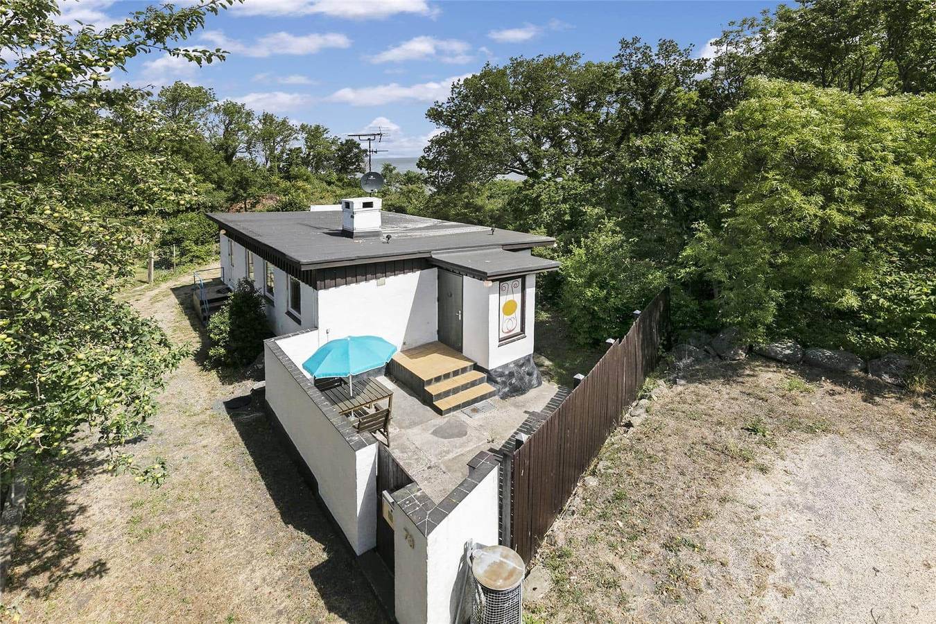 6677 Allinge - Sdr. Strandvej 73 in Tejn, Allinge