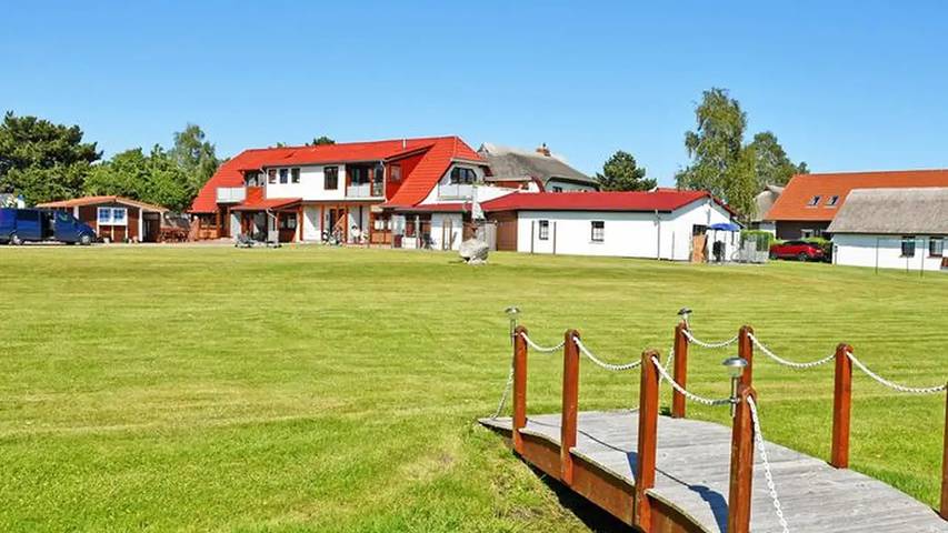 Ferienwohnung für 2 Personen, mit Garten in Lobbe - 2