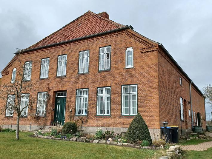 Ferienwohnung für 3 Personen, mit Terrasse und Garten - 1