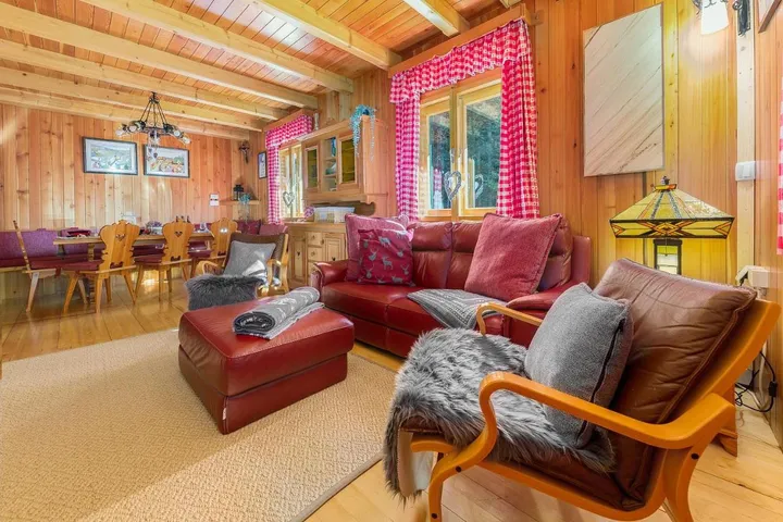 Chalet für 10 Personen, mit Ausblick und Garten sowie Sauna - 1