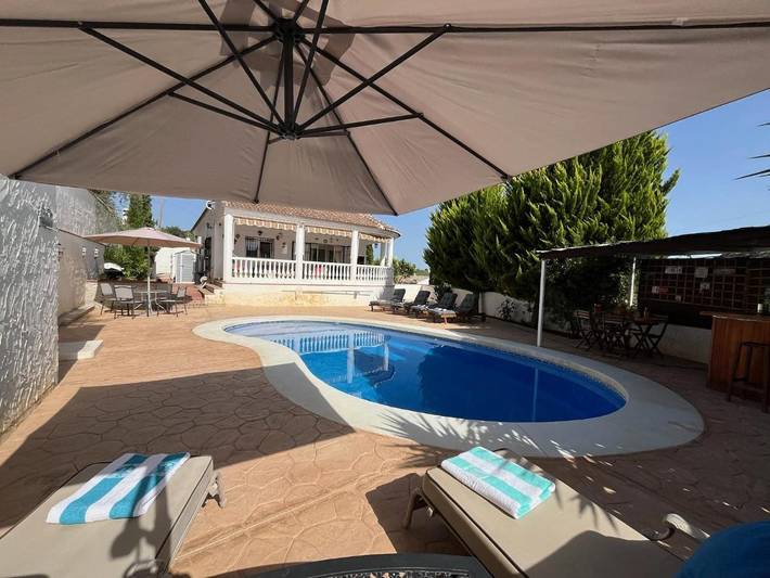 Casa rural para 8 personas, con terraza además de piscina y vistas en Periana
