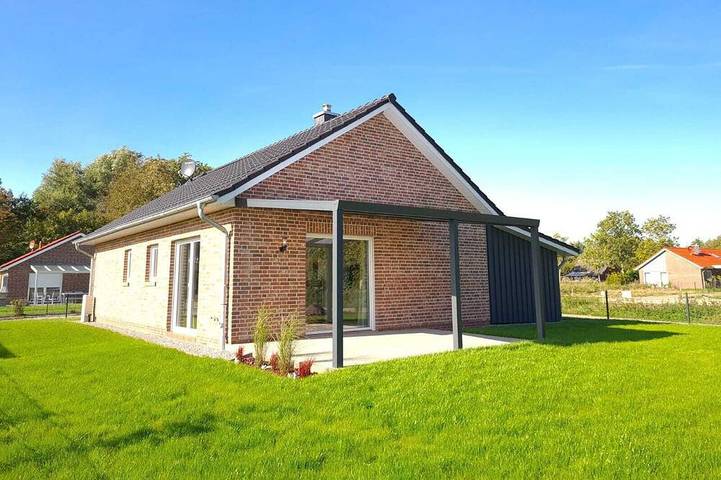 Ferienhaus für 4 Personen, mit Terrasse und Garten sowie Sauna, mit Haustier in Jade