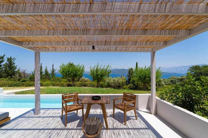 Villa for 2 people, with Ocean view and Garden in Alexandros