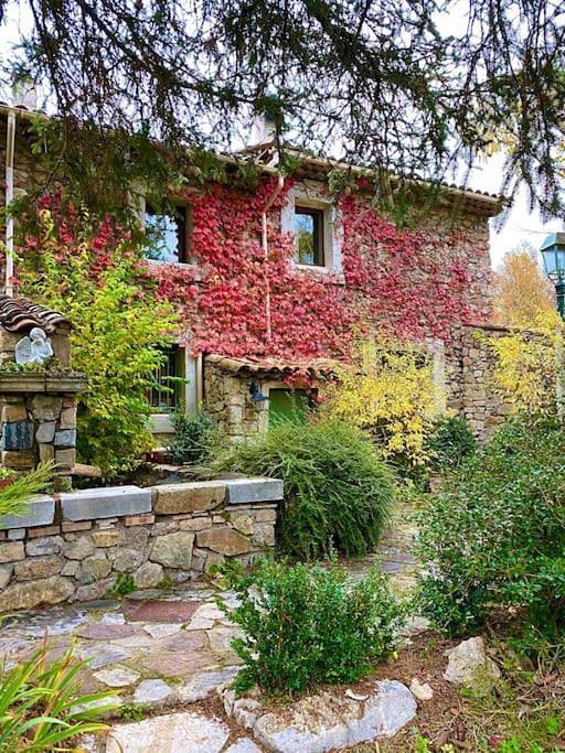 Double Room with Private Bathroom in Trigance, Parc naturel régional du Verdon