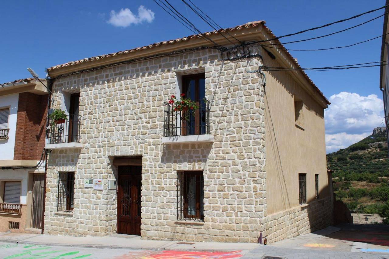 Six-Bedroom House in Carcelén, La Manchuela