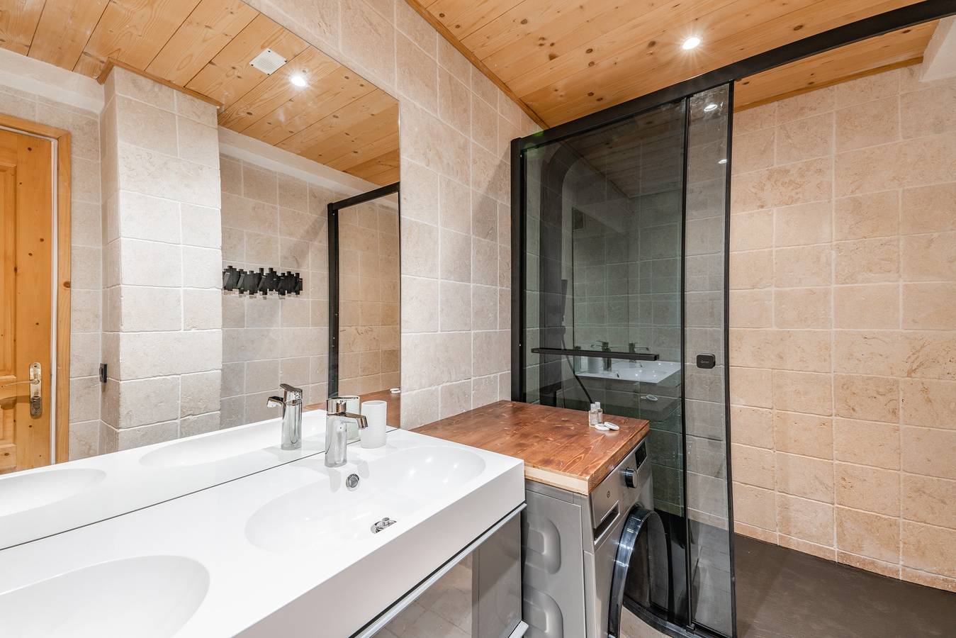 Apartamento entero, Apartamento de vacaciones para 8 personas con balcón in Briançon, Serre Chevalier