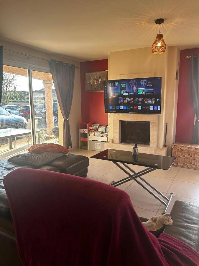 Cottage pour 2 personnes, avec terrasse dans Janneyrias