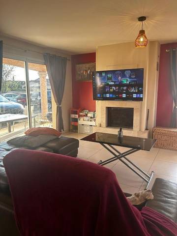 Location de vacances pour 2 personnes, avec terrasse dans Janneyrias