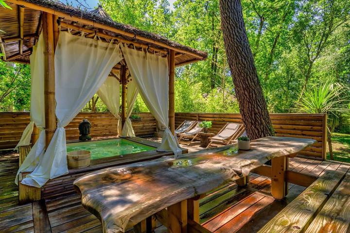 Chalet pour 4 personnes, avec Jacuzzi et Jardin à Lacanau