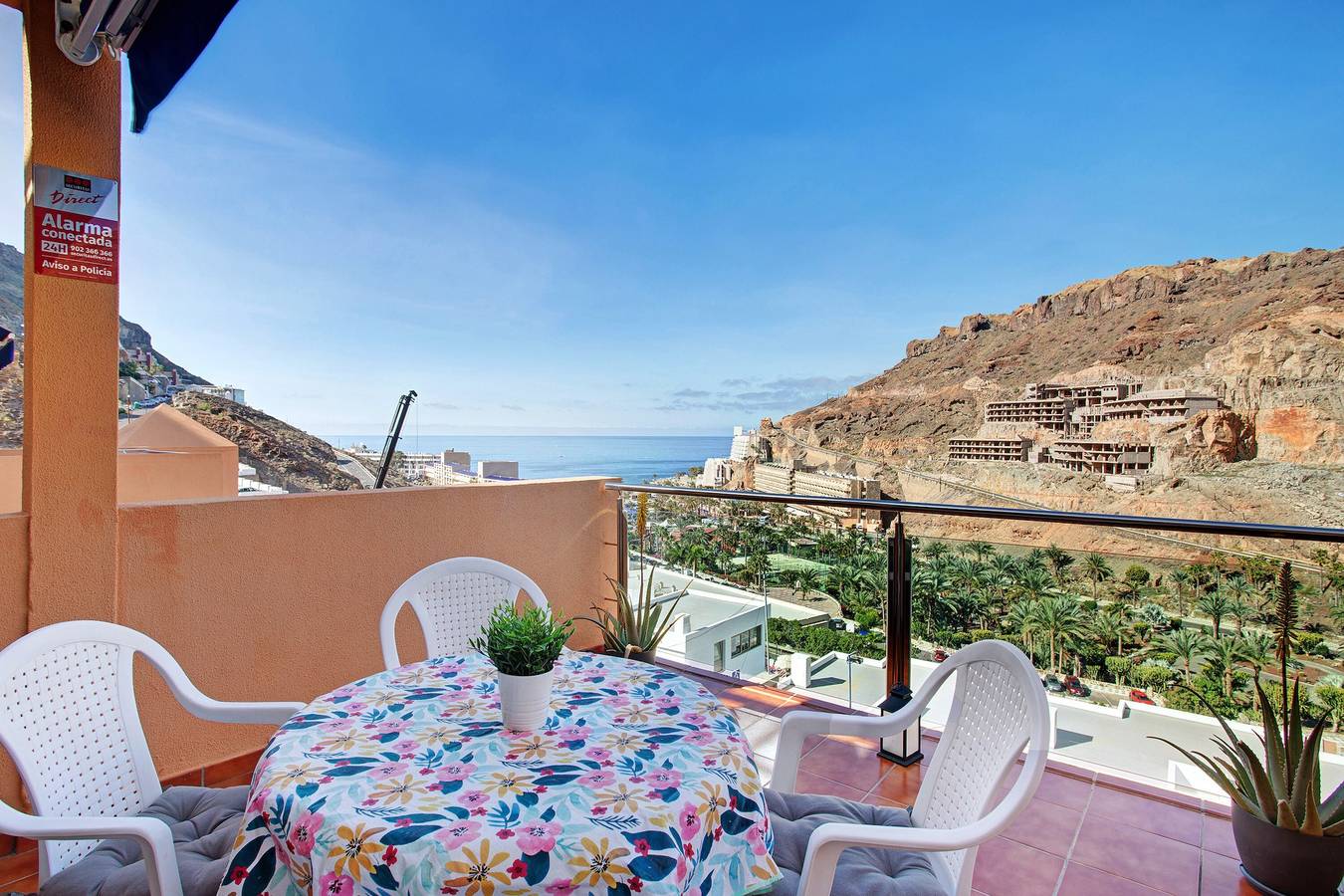 Ganze Wohnung, Ferienwohnung 'Paraíso Taurito' mit Meerblick, Terrasse, Gemeinschaftspool & Wlan in Taurito, Gran Canaria Süd