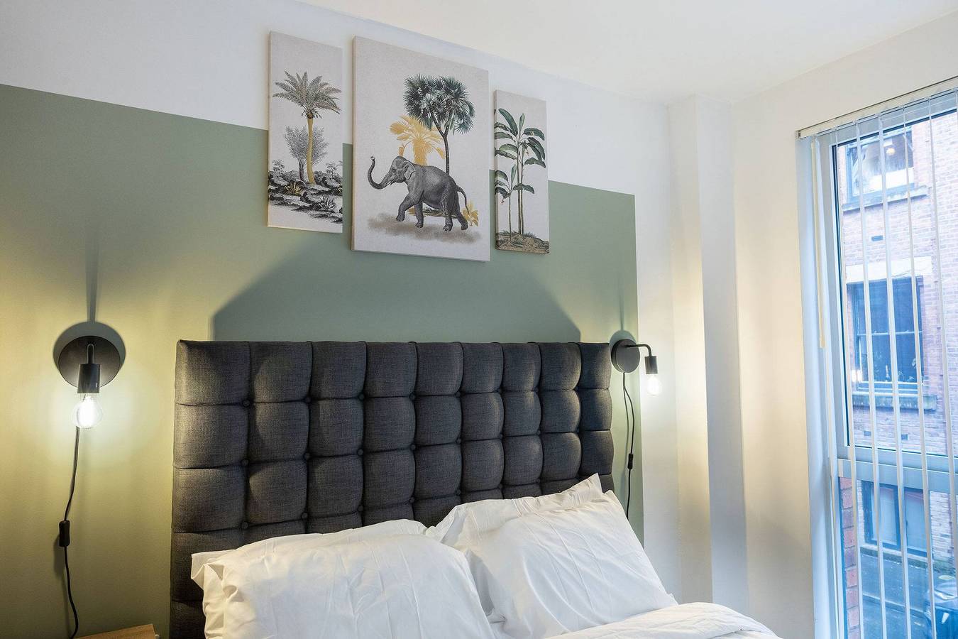 Entire apartment, Spacious Condo - Central Manchester - Piccadilly - Local Attractions - Parking in Manchester, Greater Manchester