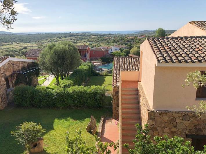 Gîte pour 7 personnes, avec jardin à Monte Petrosu - 4