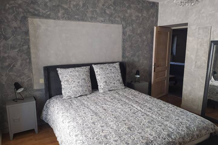 Gîte pour 4 personnes, avec terrasse à Saint-Lothain - 3