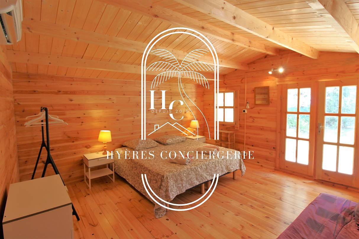 Apartamento vacacional entero, Les Grillons-Pieds dans l'eau-Beau Rivage in Carqueiranne, Provenza